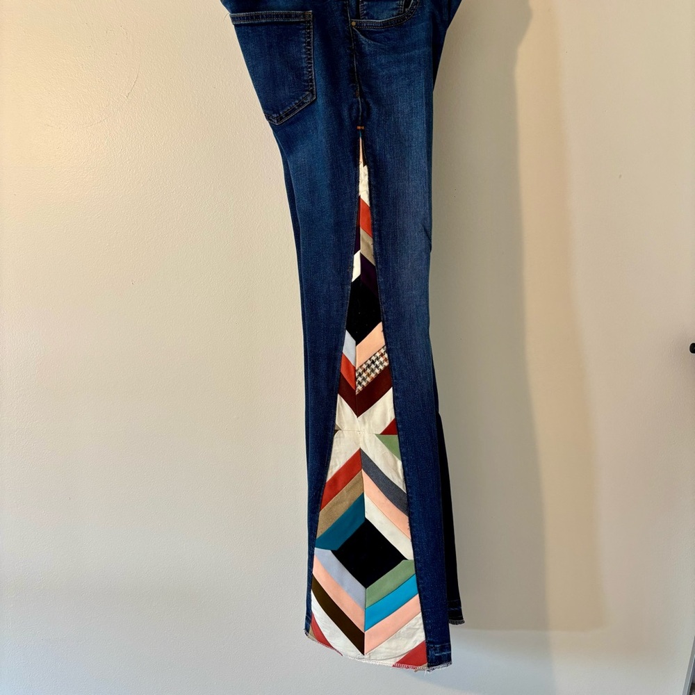 Ann Taylor Up Cycled with Vintage Arrowhead Quilt Bell Bottom Blue Jeans Sz‎ 8 - Picture 4 of 13